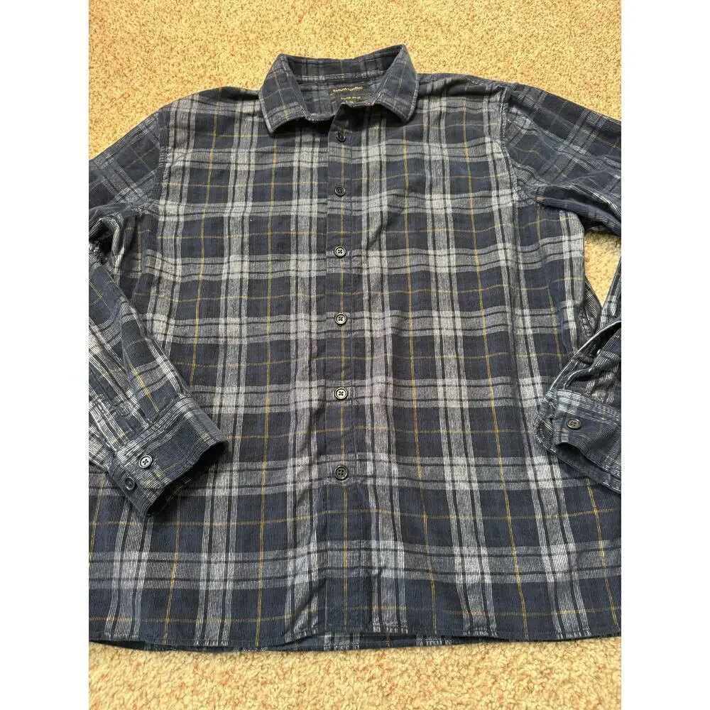 Banana Republic Untucked Slim Fit Button Down Corduroy size Men's XL Shirt